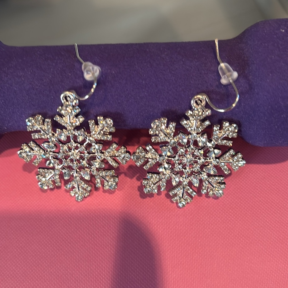Sterling Silver Snowflake Earrings NWOT